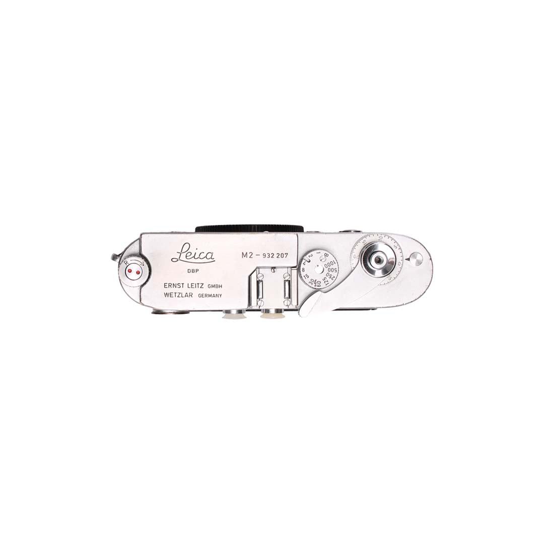 Leica M2 button rewind - body - grainoverpixel