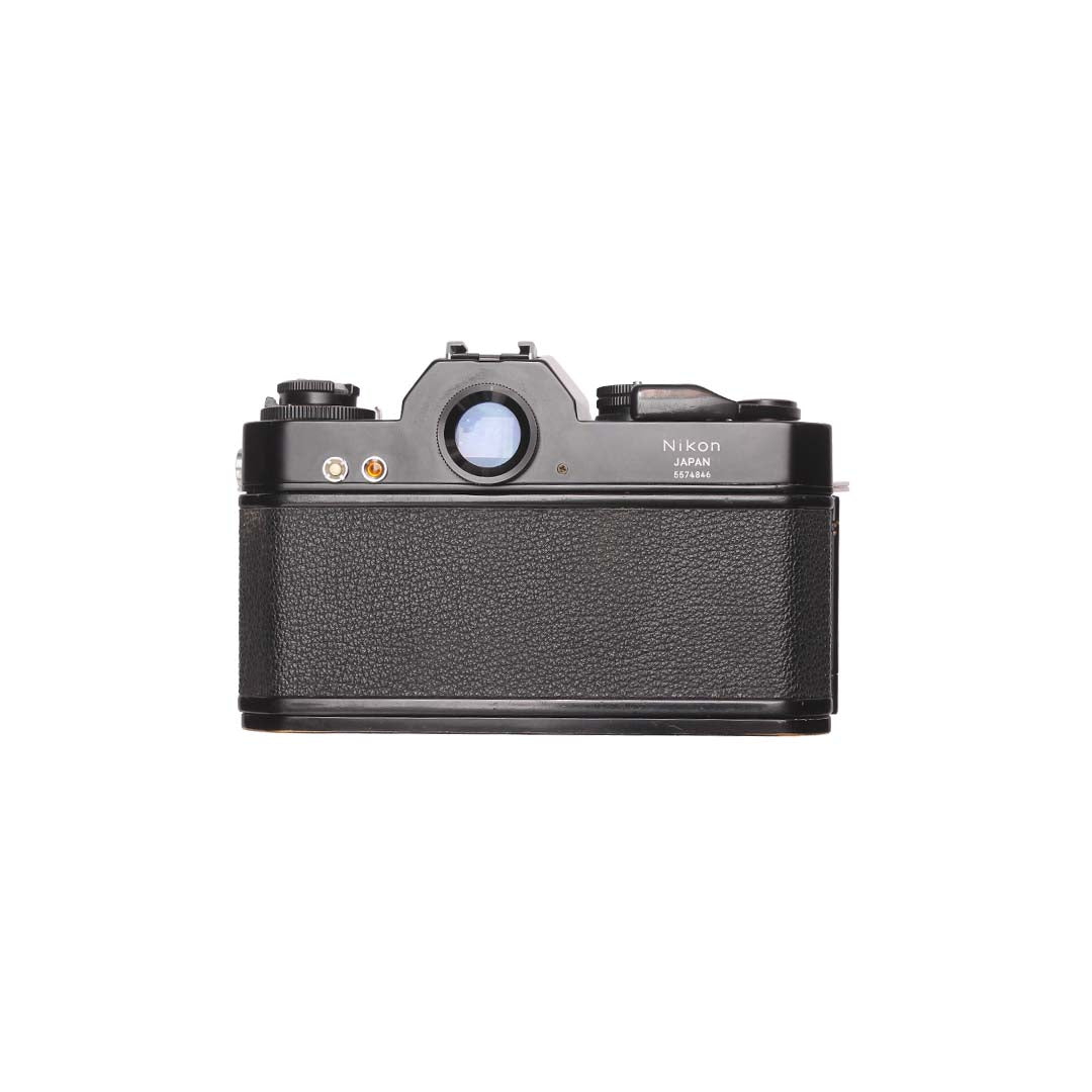 Nikkormat EL - grainoverpixel