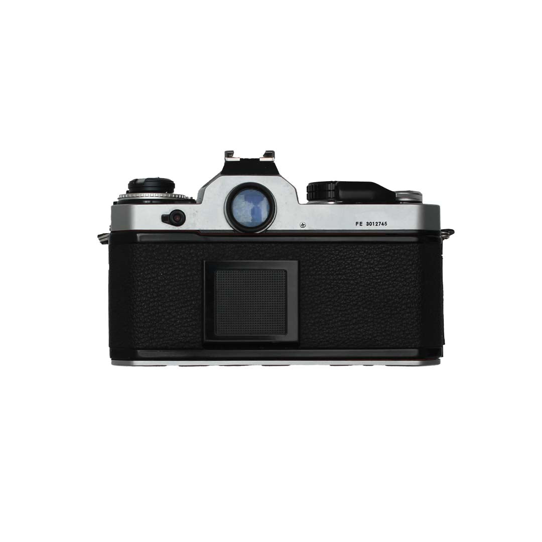 Nikon FE body - grainoverpixel