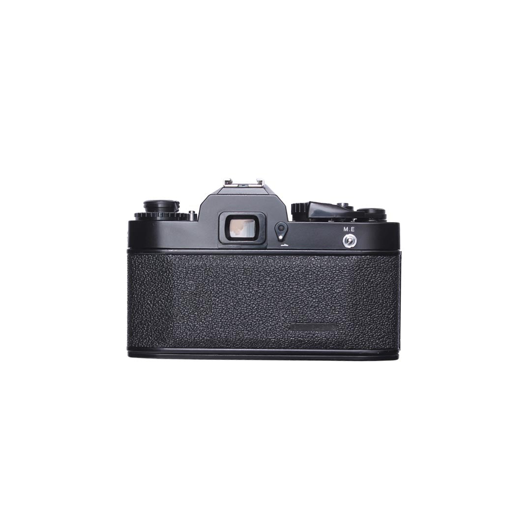 Ricoh XR2 + 50mm f1.2 SET - grainoverpixel