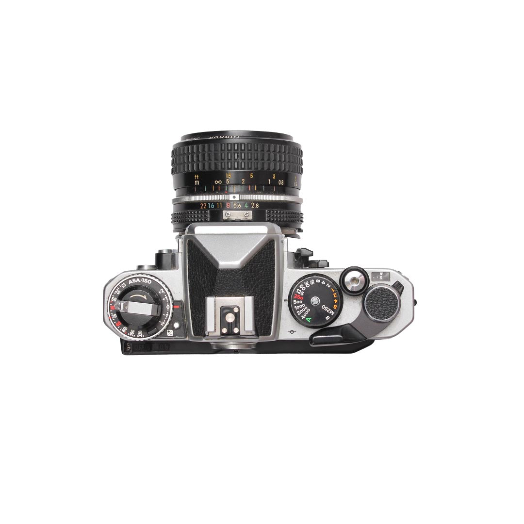 Nikon FE2 + 28mm f2.8 SET
