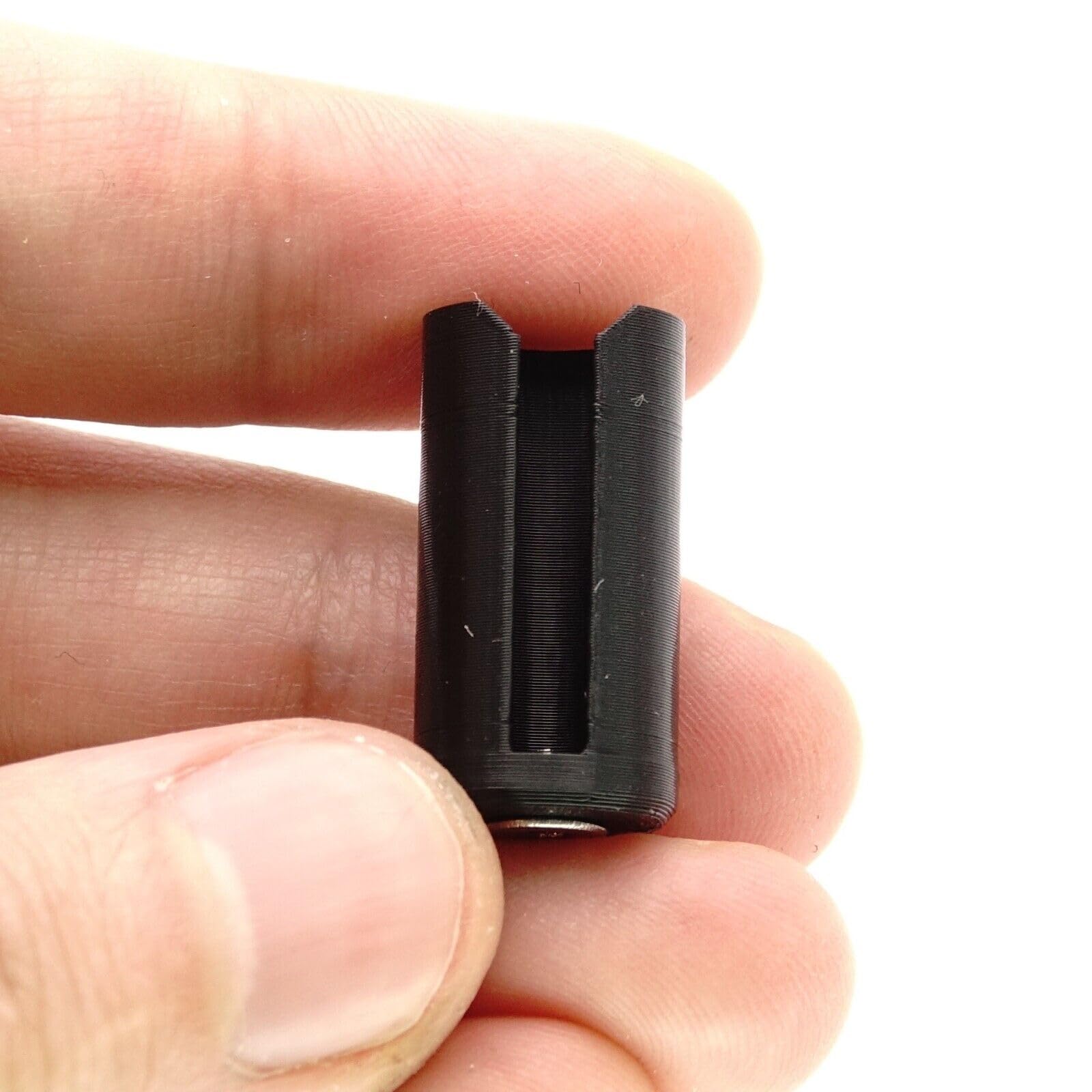 Battery Adapter 4× SR44 to V28PX (6V) for Pentax 67, Mamiya RZ67 & Canon AE - 1 - grainoverpixel