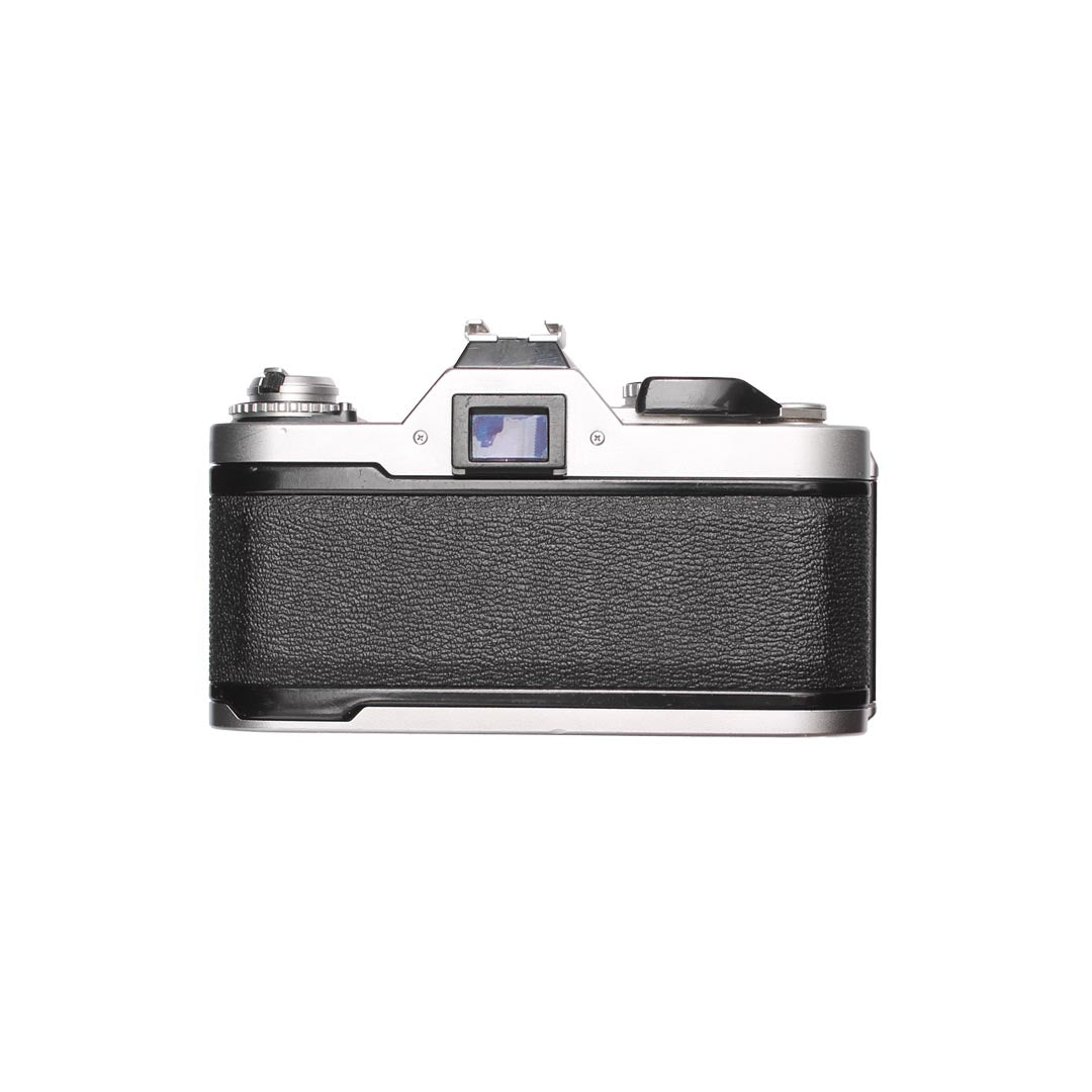 Canon AV1 + 28 - 55mm f3.5 - 4.5 SET - grainoverpixel