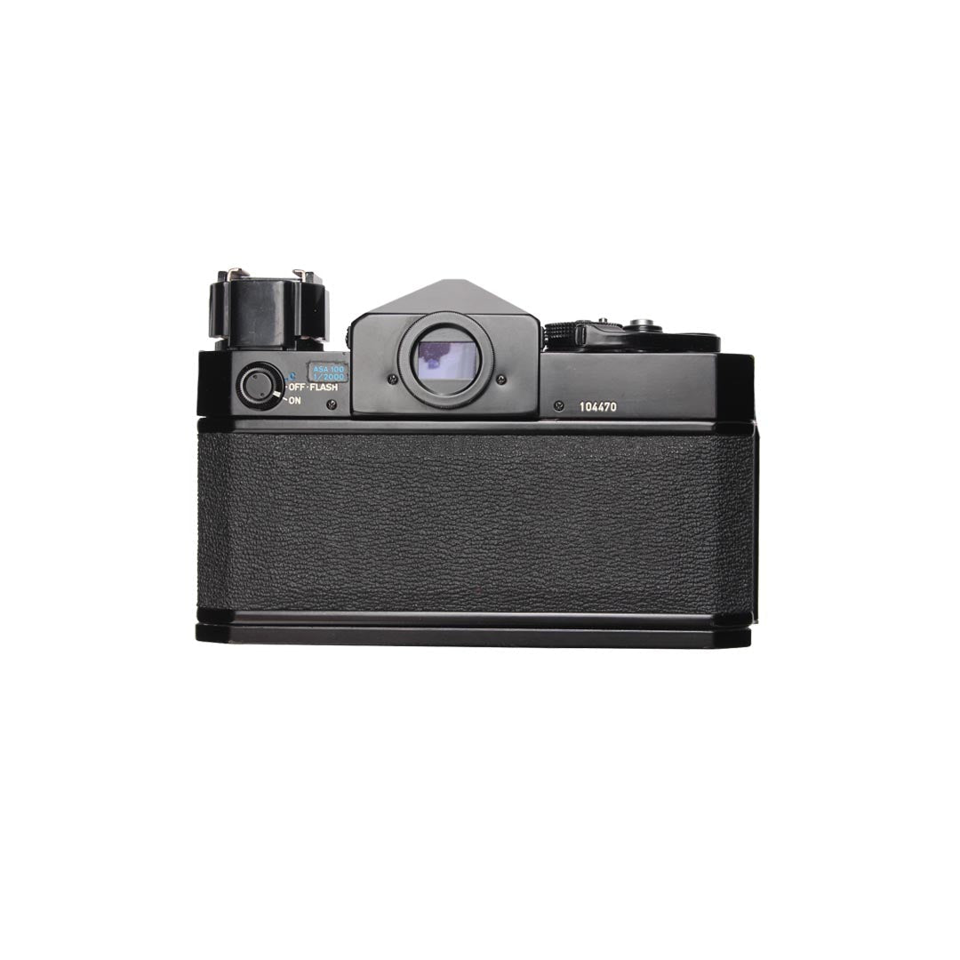 Canon F1 + 50mm f1.4 SET - grainoverpixel