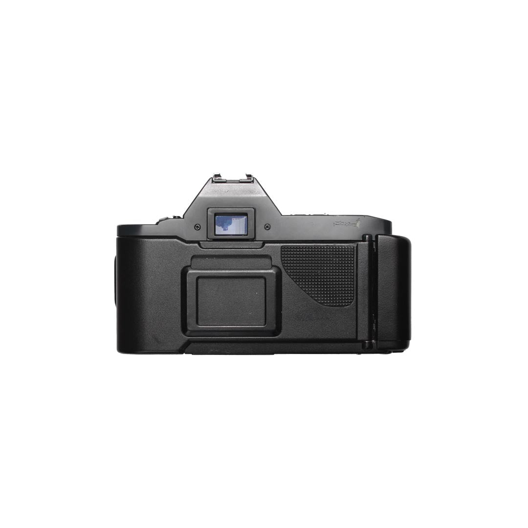 Canon T70 - body - grainoverpixel