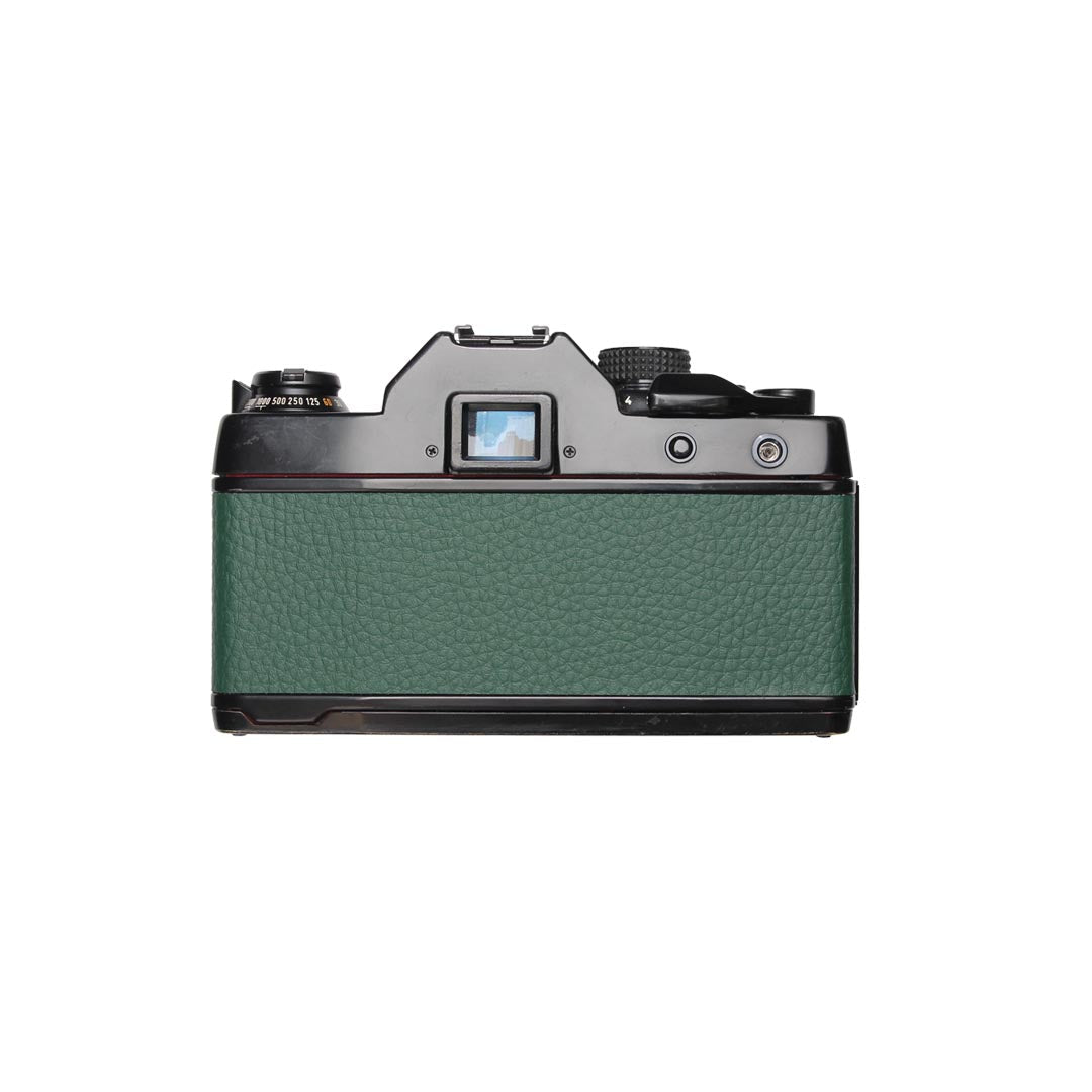 Contax RTS + 50mm f1.7 - green leatherette - grainoverpixel