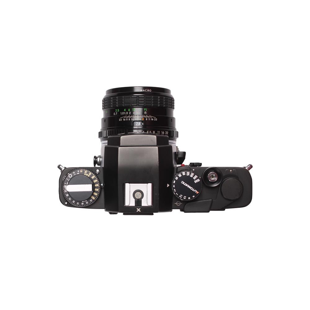 Leica R3 Electronic + 28mm 2.8 SET - grainoverpixel