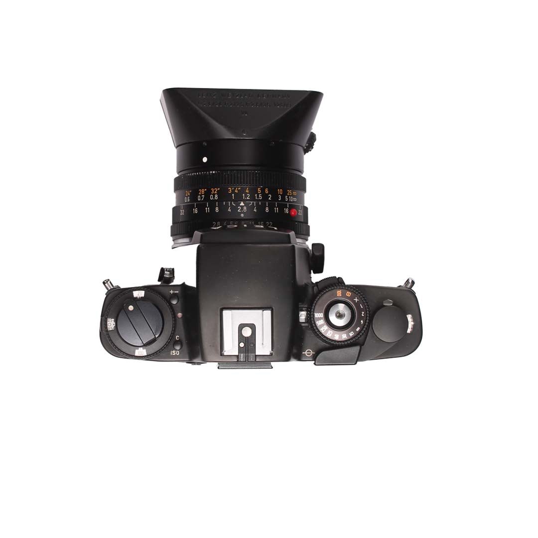 Leica R4 + 28mm + lens hood SET - grainoverpixel