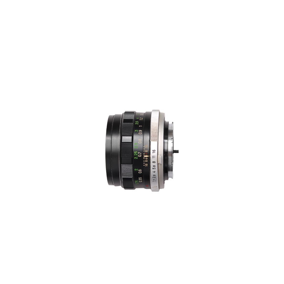 Minolta MC Rokkor-PF 55mm f1.7 - grainoverpixel