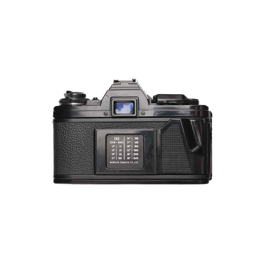 Minolta X - 700 + Minolta MD Rokkor 45mm f2 SET - grainoverpixel