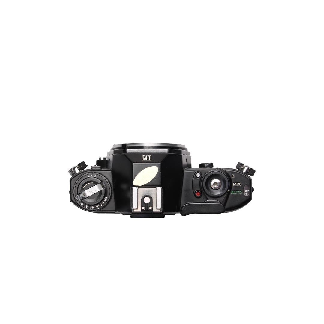 Nikon EM - Body - grainoverpixel