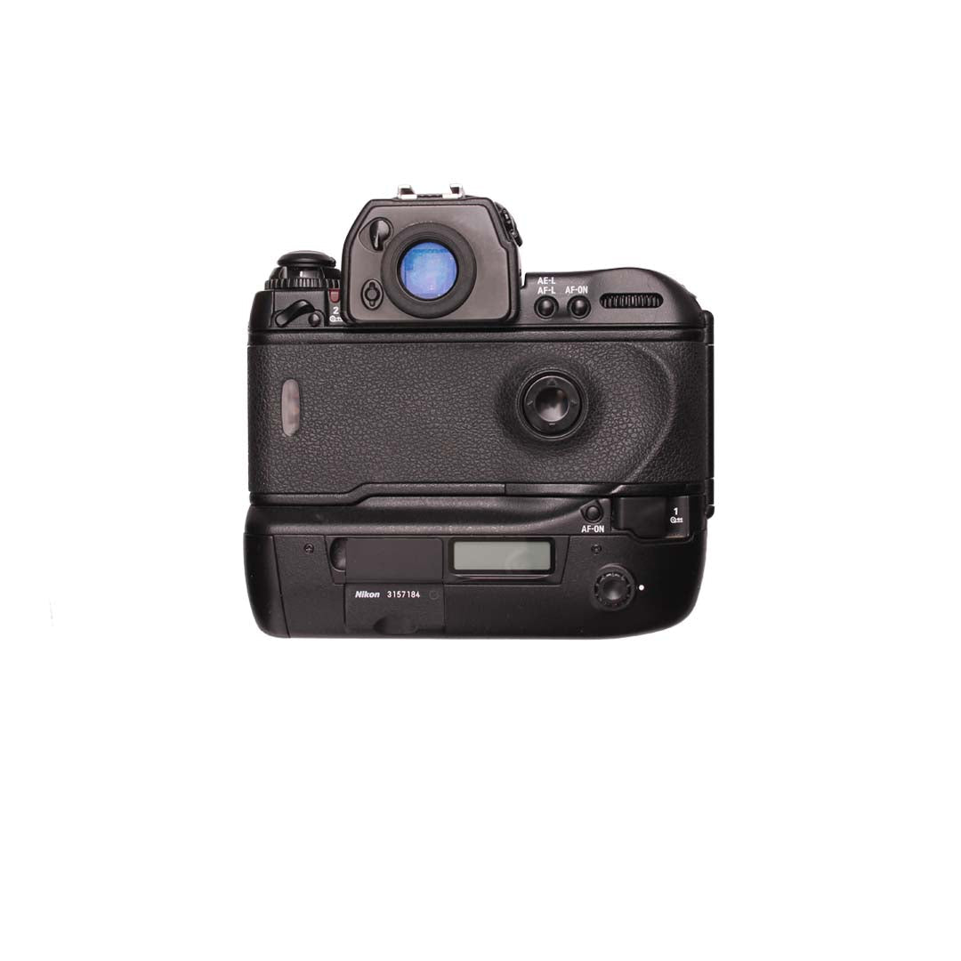 Nikon F5 + 50mm f1.4 SET - grainoverpixel