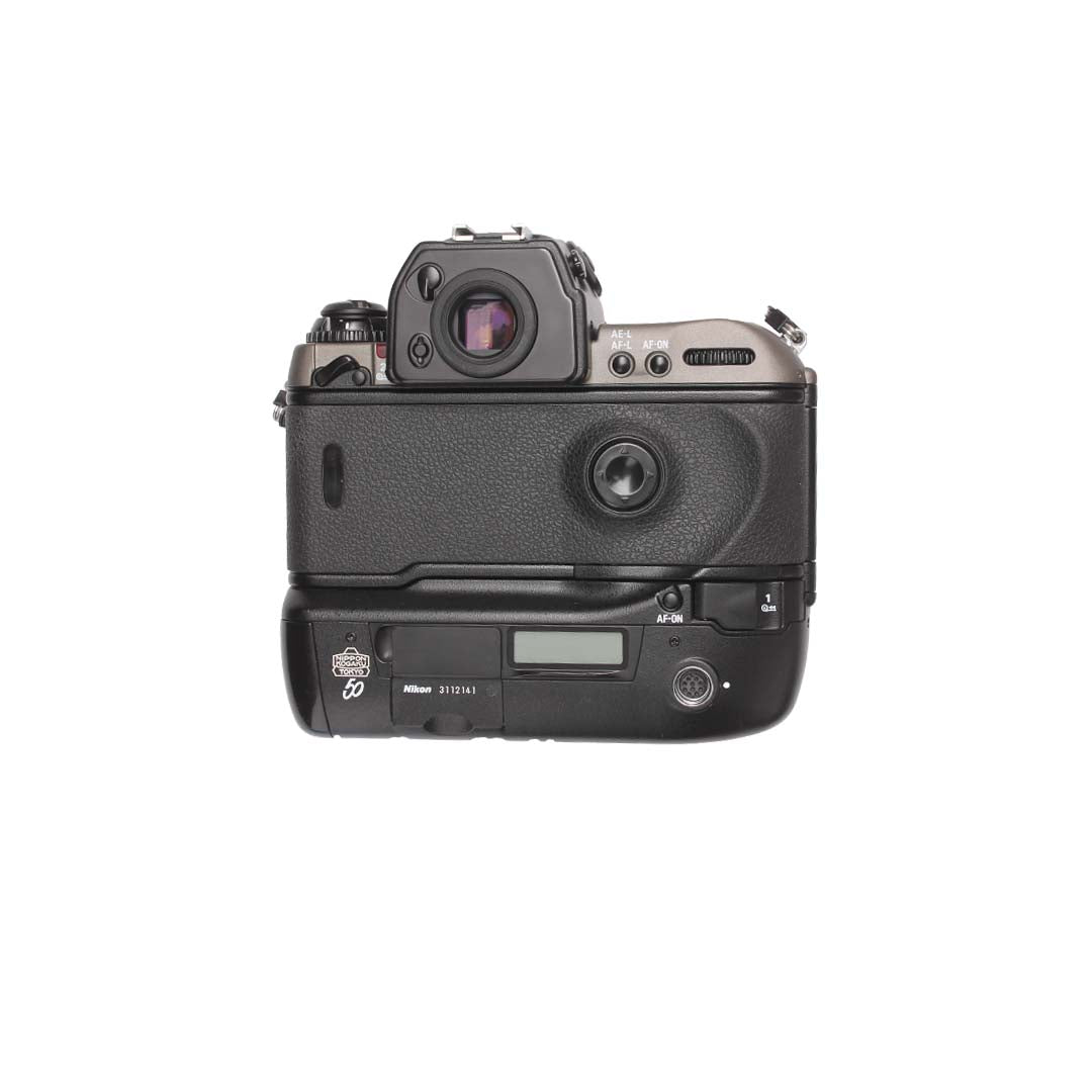 Nikon F5 50th Anniversary - titan - grainoverpixel