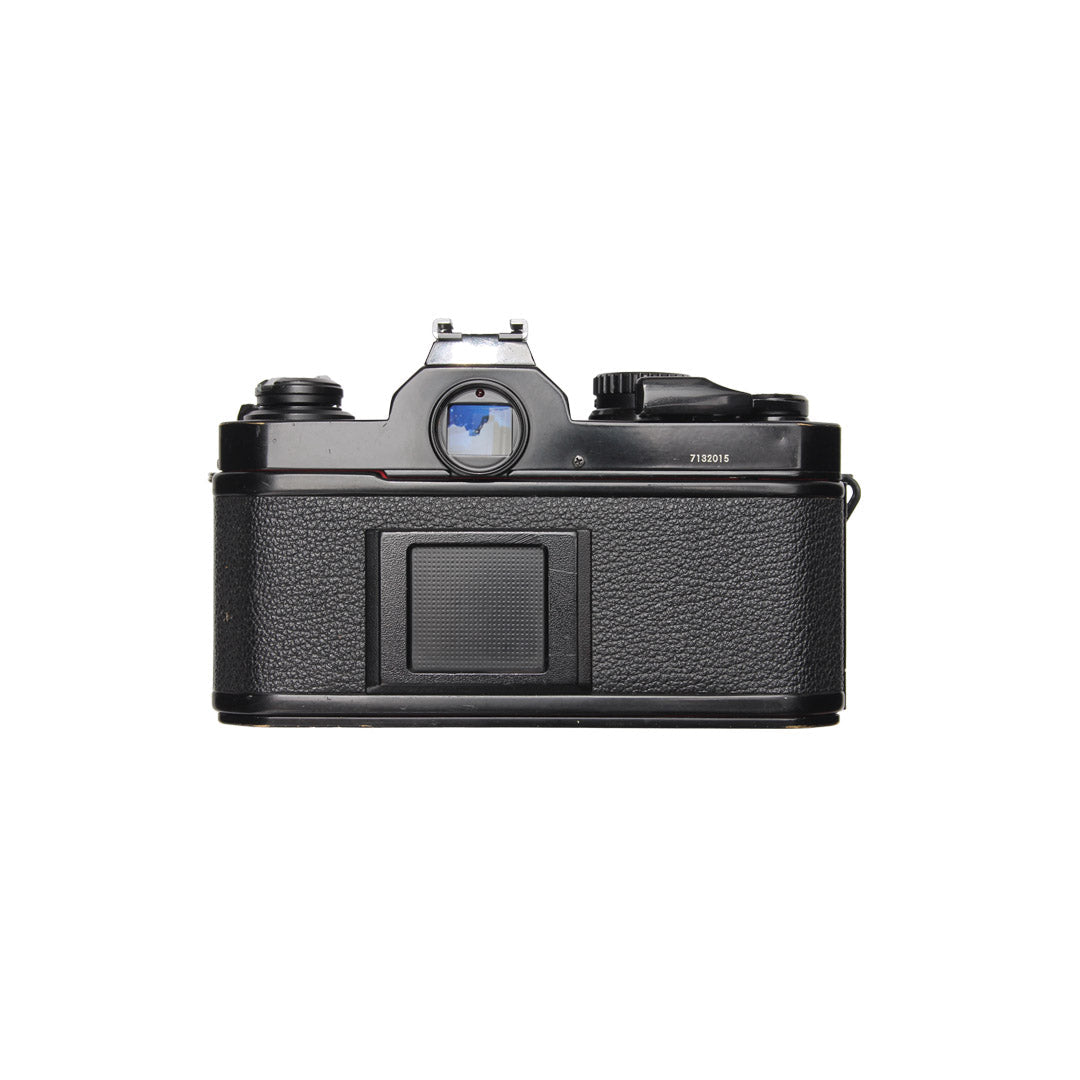 Nikon FM2 + 100mm f2.8 - grainoverpixel