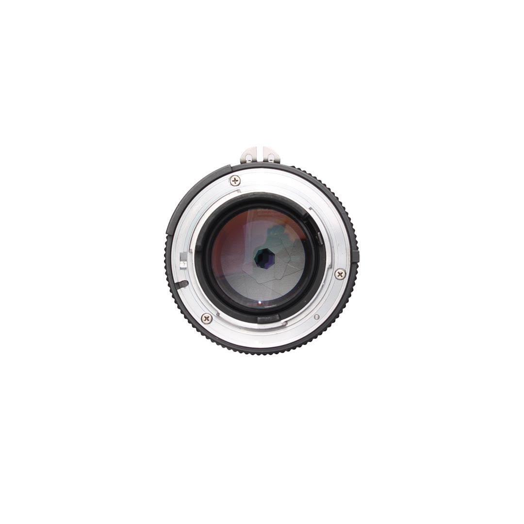 Nikon Nikkor 105mm f2.5 - grainoverpixel