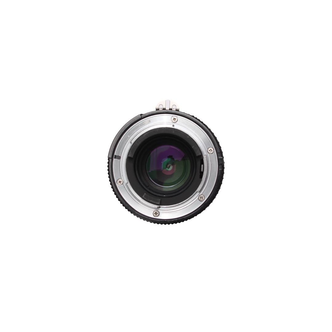Nikon Nikkor 200mm f4 - grainoverpixel