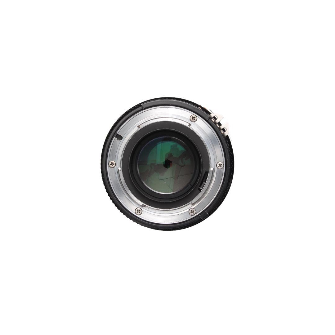 Nikon Nikkor 85mm f1.8 AIS - grainoverpixel