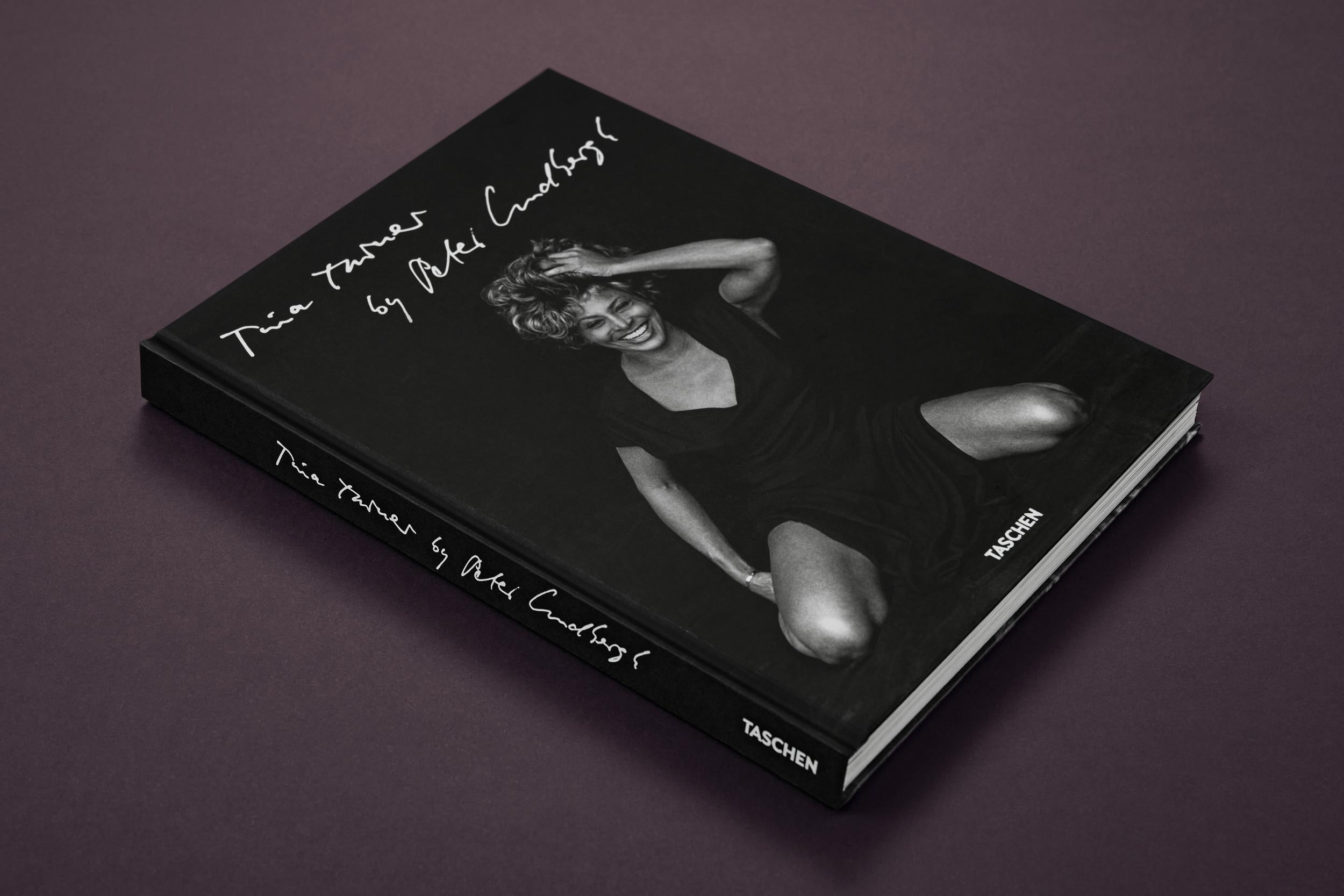 Tina Turner by Peter Lindbergh (English) - grainoverpixel