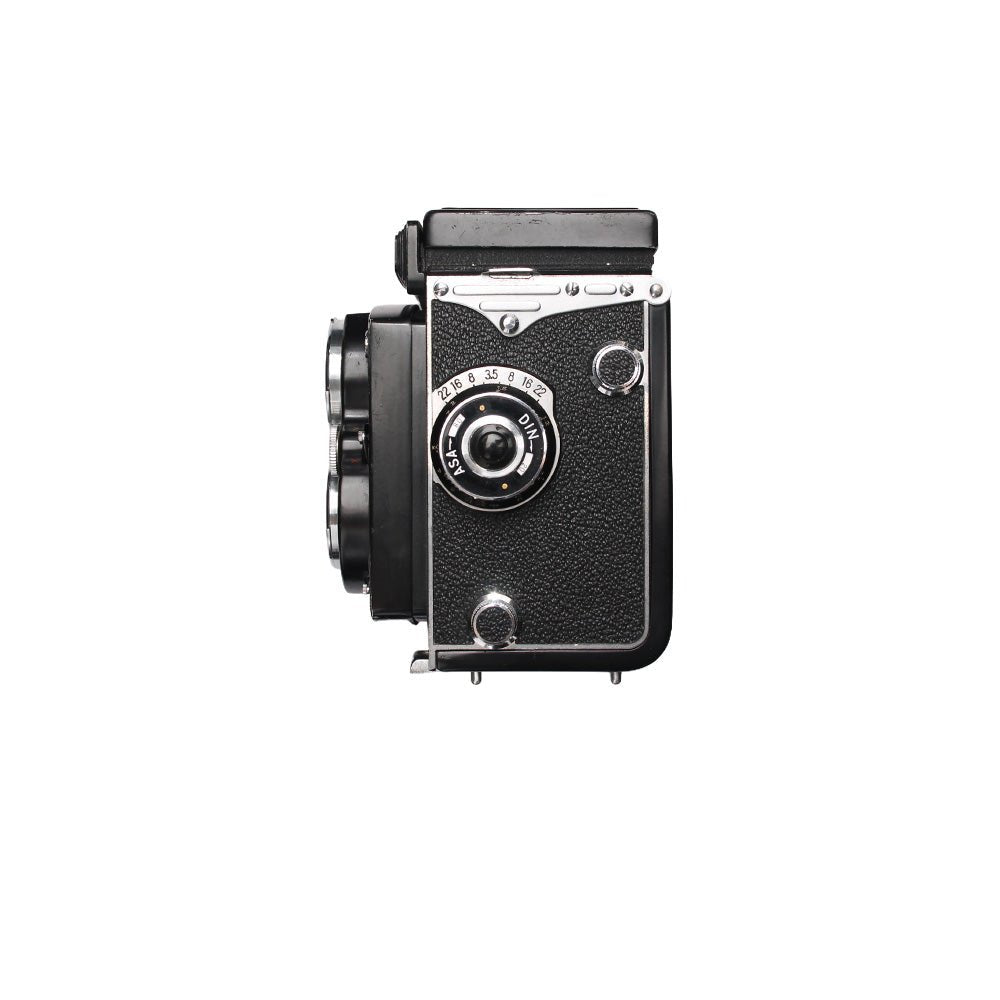 Yashica - Mat 6x6 + 80mm f3.5 - grainoverpixel